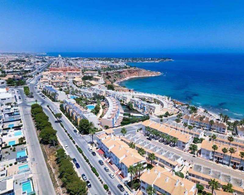 3 quarto Casa em Banda para venda em Cabo Roig com piscina garagem - 450 000 € (Ref: 9926403)