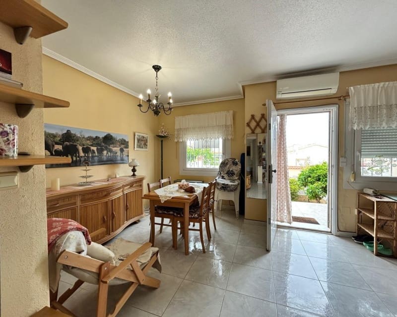 1 soverom Bungalow til salgs i La Florida med svømmebasseng - € 140 000 (Ref: 9926404)