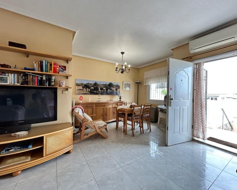 1 soverom Bungalow til salgs i La Florida med svømmebasseng - € 140 000 (Ref: 9926404)