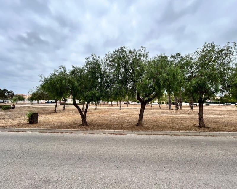 1 soverom Bungalow til salgs i La Florida med svømmebasseng - € 140 000 (Ref: 9926404)