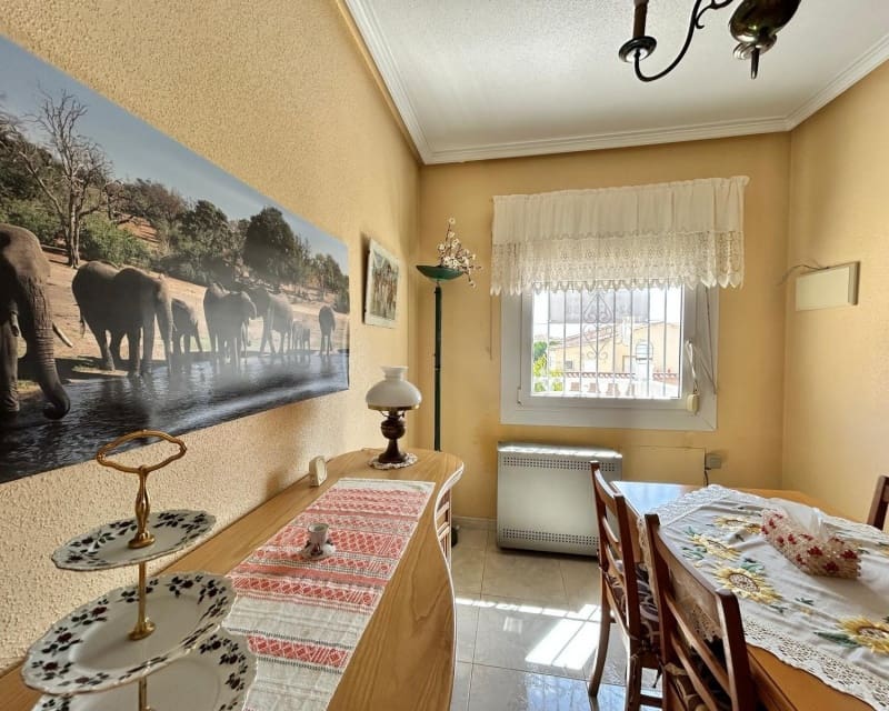 1 soverom Bungalow til salgs i La Florida med svømmebasseng - € 140 000 (Ref: 9926404)