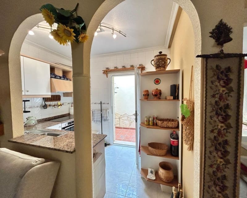 1 soverom Bungalow til salgs i La Florida med svømmebasseng - € 140 000 (Ref: 9926404)