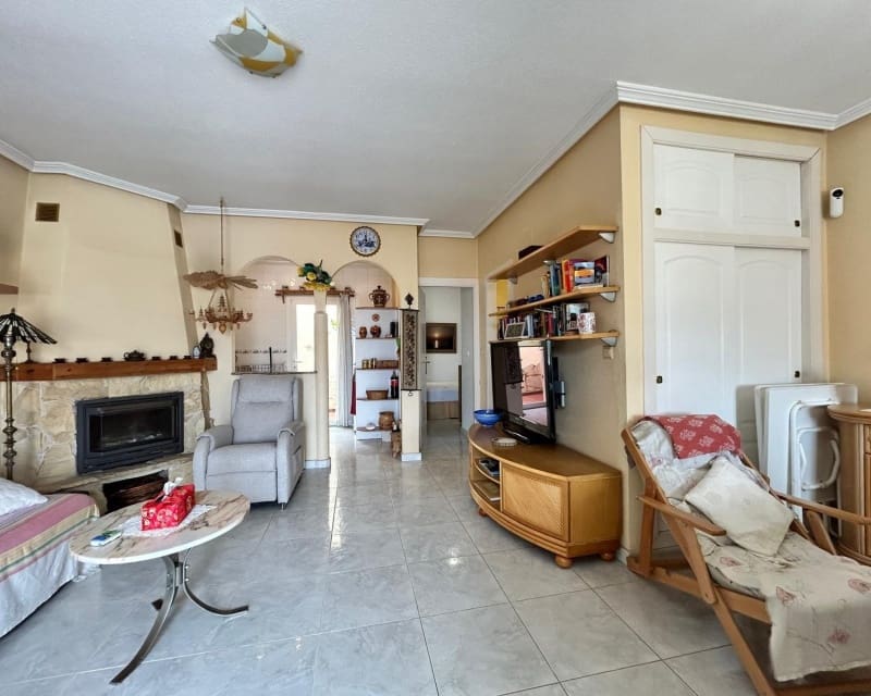 1 soverom Bungalow til salgs i La Florida med svømmebasseng - € 140 000 (Ref: 9926404)