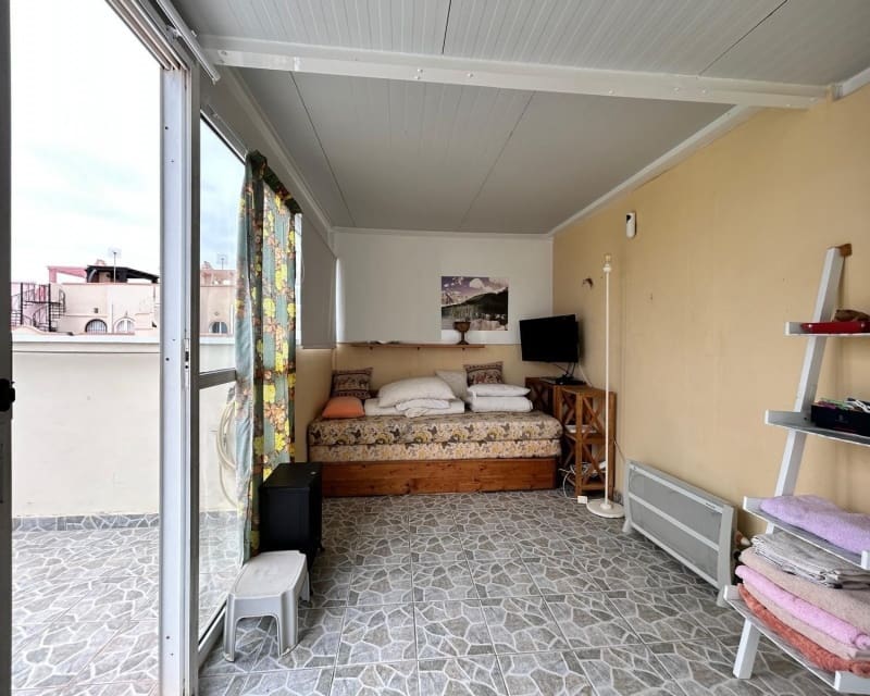 1 soverom Bungalow til salgs i La Florida med svømmebasseng - € 140 000 (Ref: 9926404)