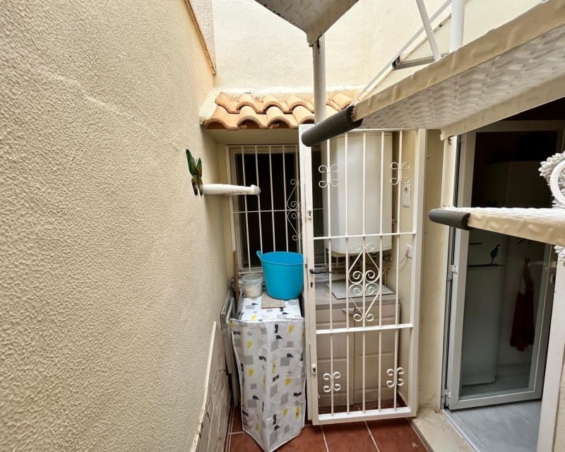 1 soverom Bungalow til salgs i La Florida med svømmebasseng - € 140 000 (Ref: 9926404)