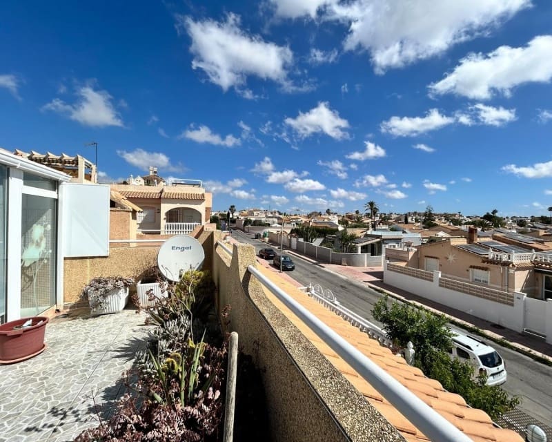 1 soverom Bungalow til salgs i La Florida med svømmebasseng - € 140 000 (Ref: 9926404)