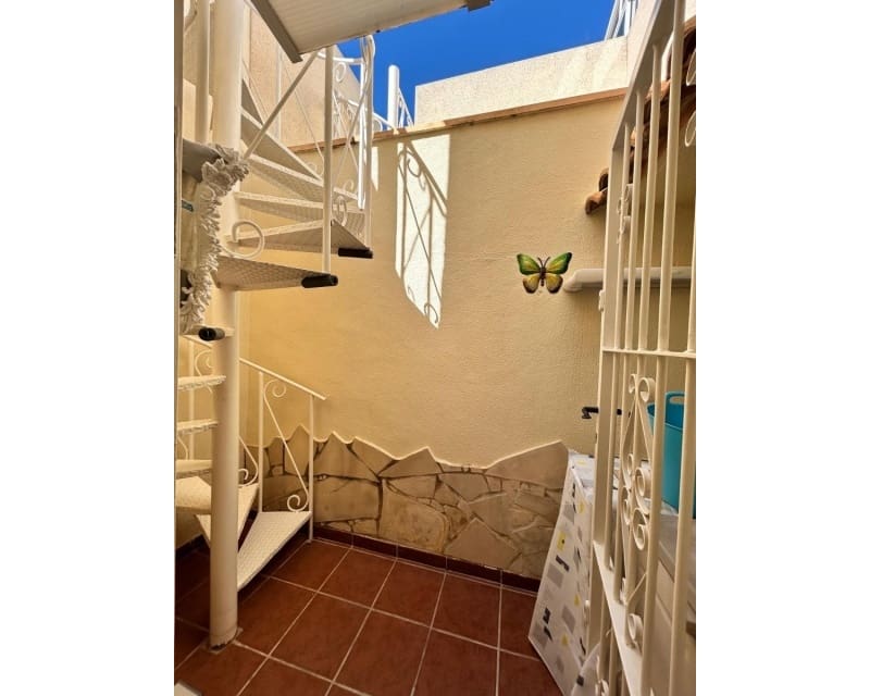 1 soverom Bungalow til salgs i La Florida med svømmebasseng - € 140 000 (Ref: 9926404)