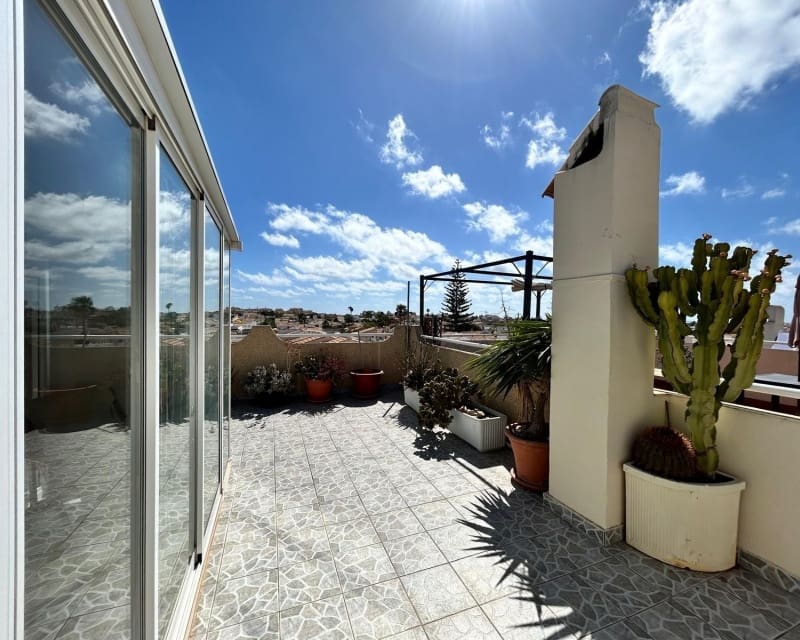 1 soverom Bungalow til salgs i La Florida med svømmebasseng - € 140 000 (Ref: 9926404)