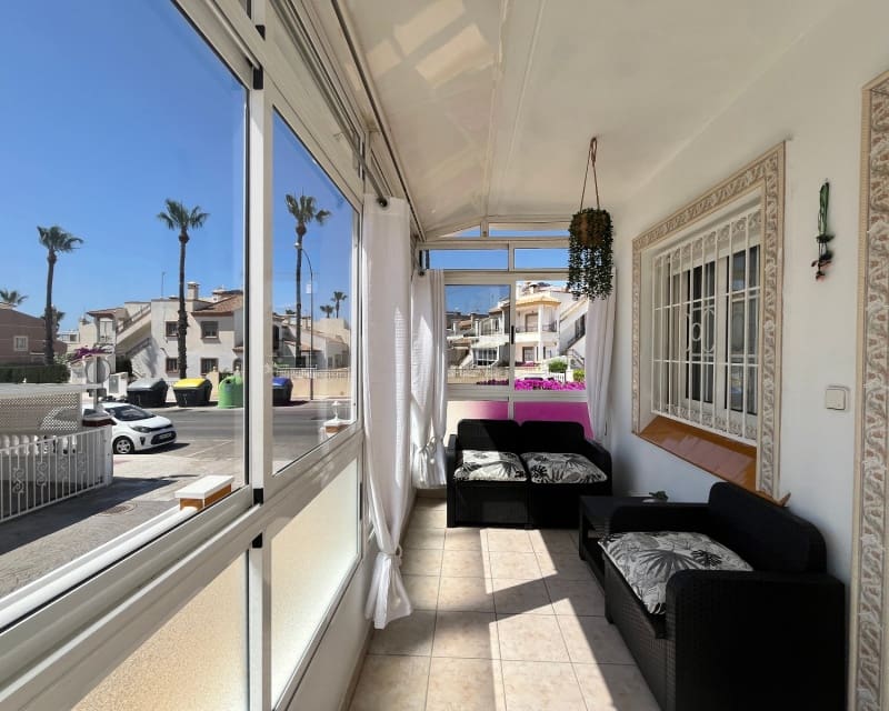 3 soveværelse Villa til salg i Playa Flamenca med swimmingpool garage - € 259.995 (Ref: 9926406)