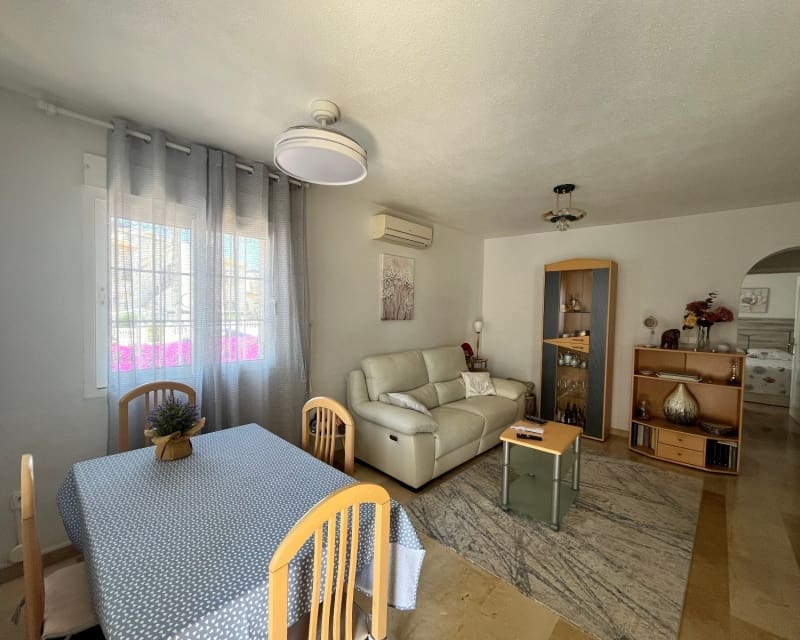 3 soveværelse Villa til salg i Playa Flamenca med swimmingpool garage - € 259.995 (Ref: 9926406)