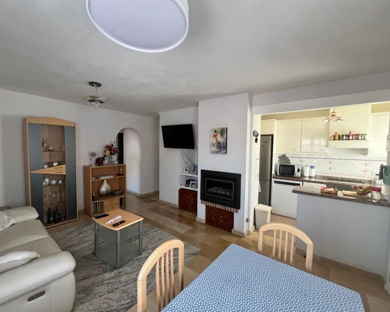3 soveværelse Villa til salg i Playa Flamenca med swimmingpool garage - € 259.995 (Ref: 9926406)