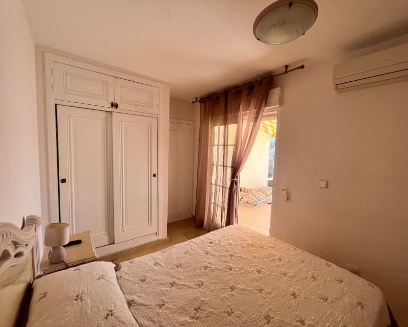 3 soveværelse Villa til salg i Playa Flamenca med swimmingpool garage - € 259.995 (Ref: 9926406)