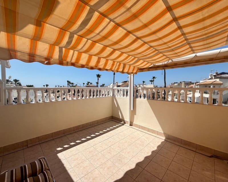 3 soveværelse Villa til salg i Playa Flamenca med swimmingpool garage - € 259.995 (Ref: 9926406)
