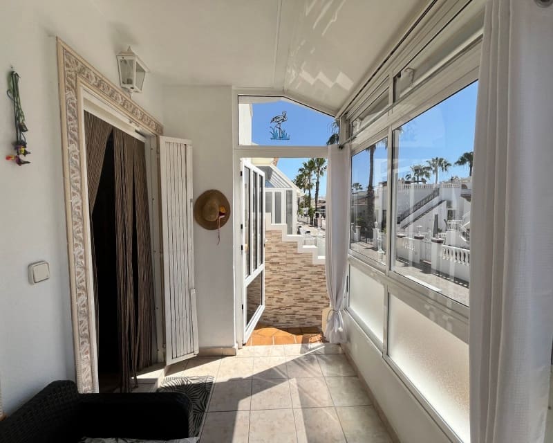 3 soveværelse Villa til salg i Playa Flamenca med swimmingpool garage - € 259.995 (Ref: 9926406)