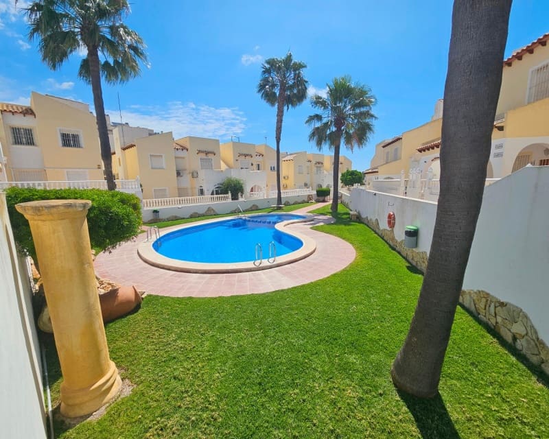 2 soveværelse Lejlighed til salg i Villamartin med swimmingpool garage - € 189.000 (Ref: 9926407)