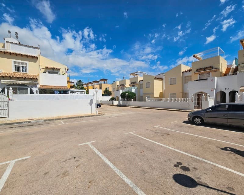 2 soveværelse Lejlighed til salg i Villamartin med swimmingpool garage - € 189.000 (Ref: 9926407)