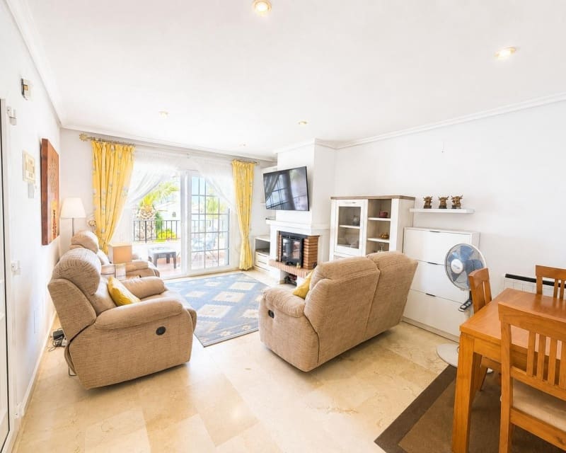 2 Zimmer Apartment zu verkaufen in Villamartin mit Pool - 239.995 € (Ref: 9926408)