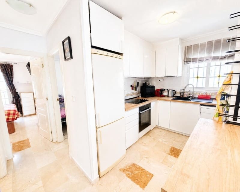 2 Zimmer Apartment zu verkaufen in Villamartin mit Pool - 239.995 € (Ref: 9926408)