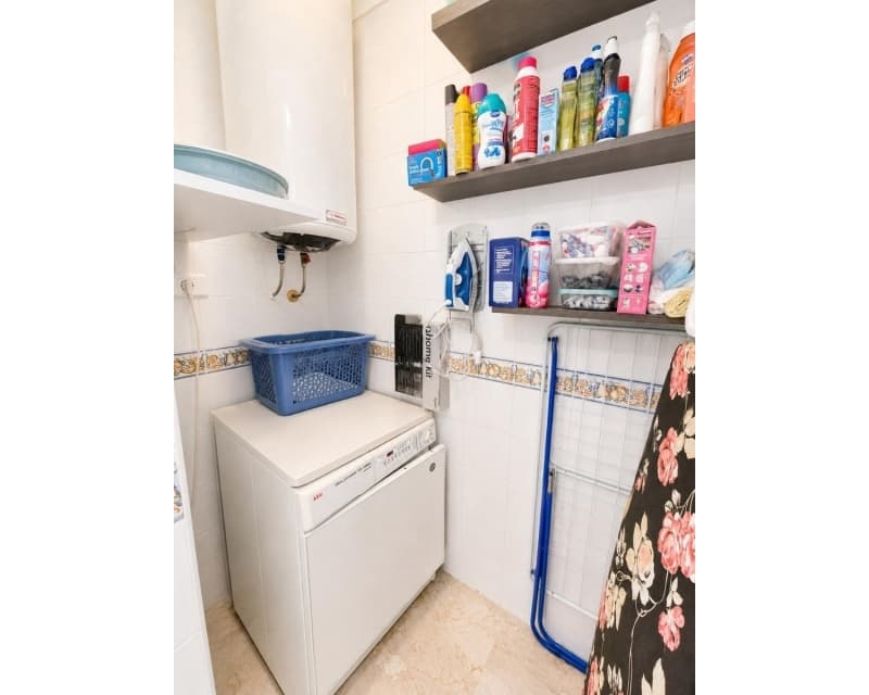 2 Zimmer Apartment zu verkaufen in Villamartin mit Pool - 239.995 € (Ref: 9926408)