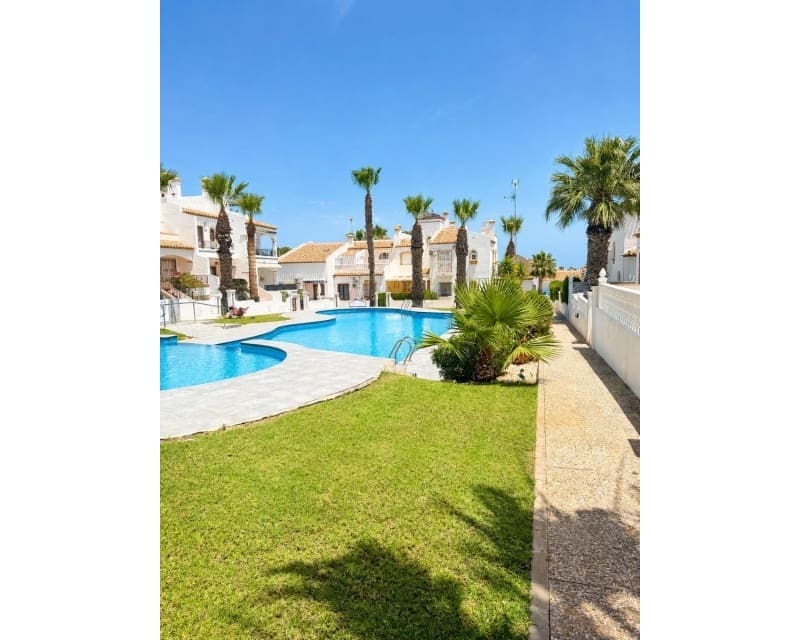 2 Zimmer Apartment zu verkaufen in Villamartin mit Pool - 239.995 € (Ref: 9926408)