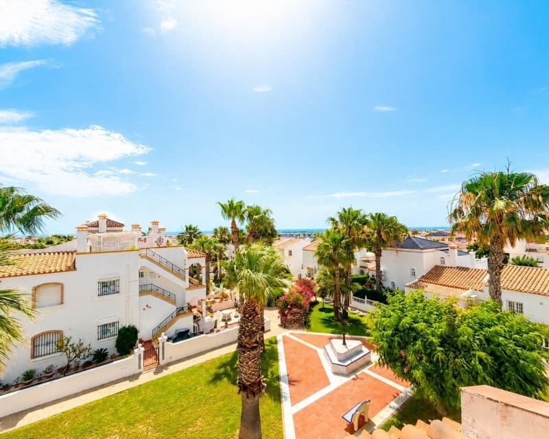 2 Zimmer Apartment zu verkaufen in Villamartin mit Pool - 239.995 € (Ref: 9926408)
