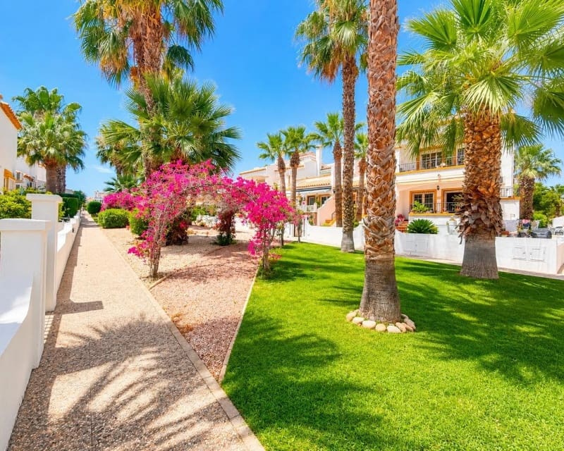 2 Zimmer Apartment zu verkaufen in Villamartin mit Pool - 239.995 € (Ref: 9926408)