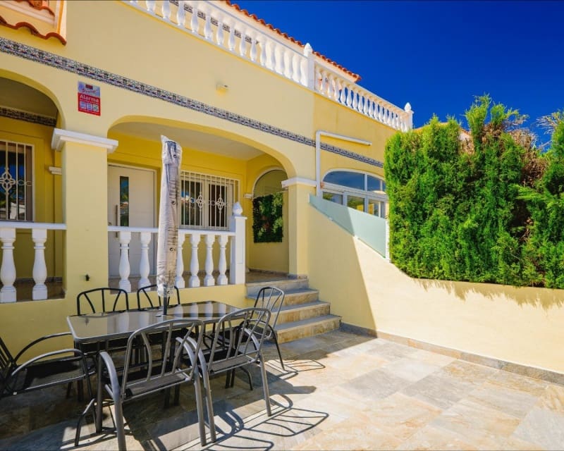 3 soveværelse Byhus til salg i Villamartin med swimmingpool - € 239.900 (Ref: 9926410)