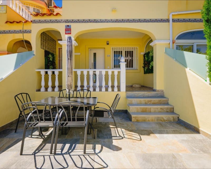 3 soveværelse Byhus til salg i Villamartin med swimmingpool - € 239.900 (Ref: 9926410)
