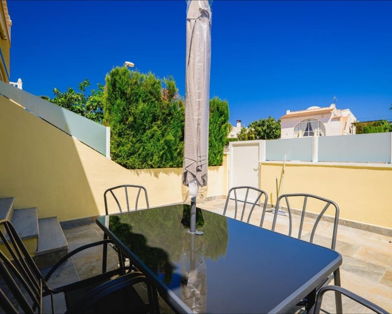 3 soveværelse Byhus til salg i Villamartin med swimmingpool - € 239.900 (Ref: 9926410)