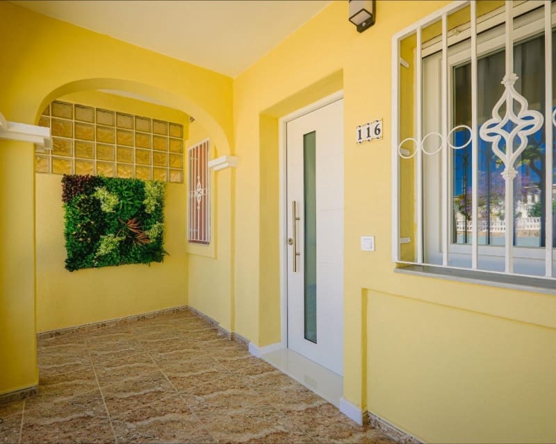 3 soveværelse Byhus til salg i Villamartin med swimmingpool - € 239.900 (Ref: 9926410)