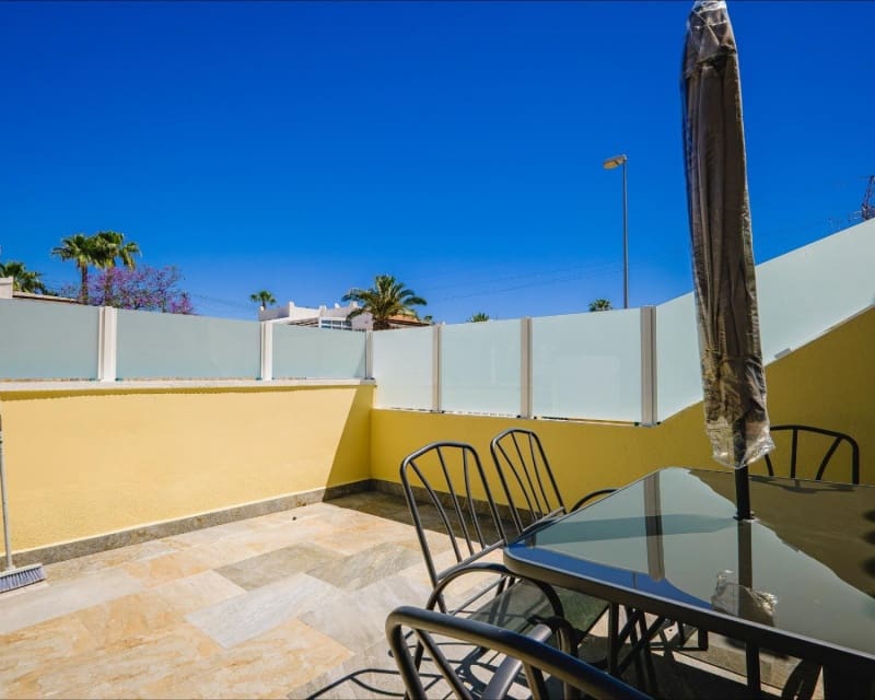3 soveværelse Byhus til salg i Villamartin med swimmingpool - € 239.900 (Ref: 9926410)