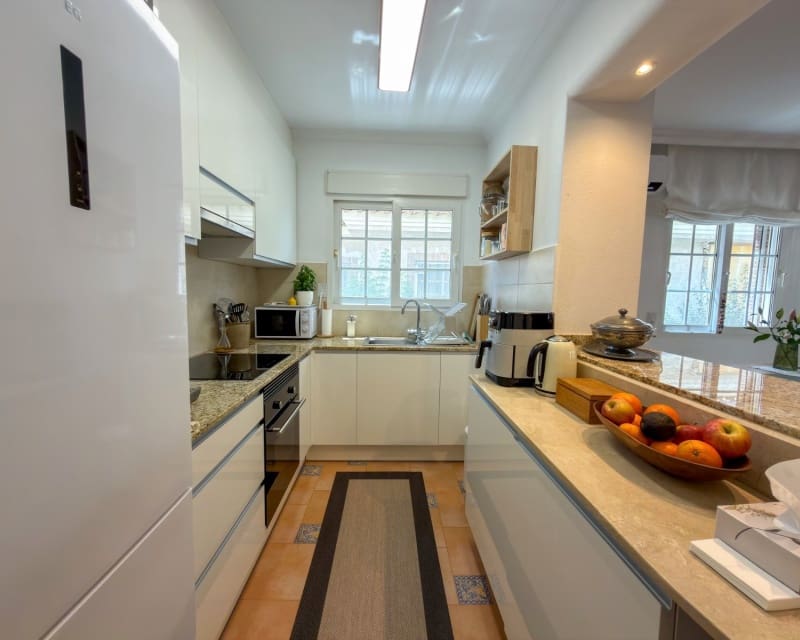 4 soverom Villa til salgs i Villamartin med svømmebasseng garasje - € 335 000 (Ref: 9926411)
