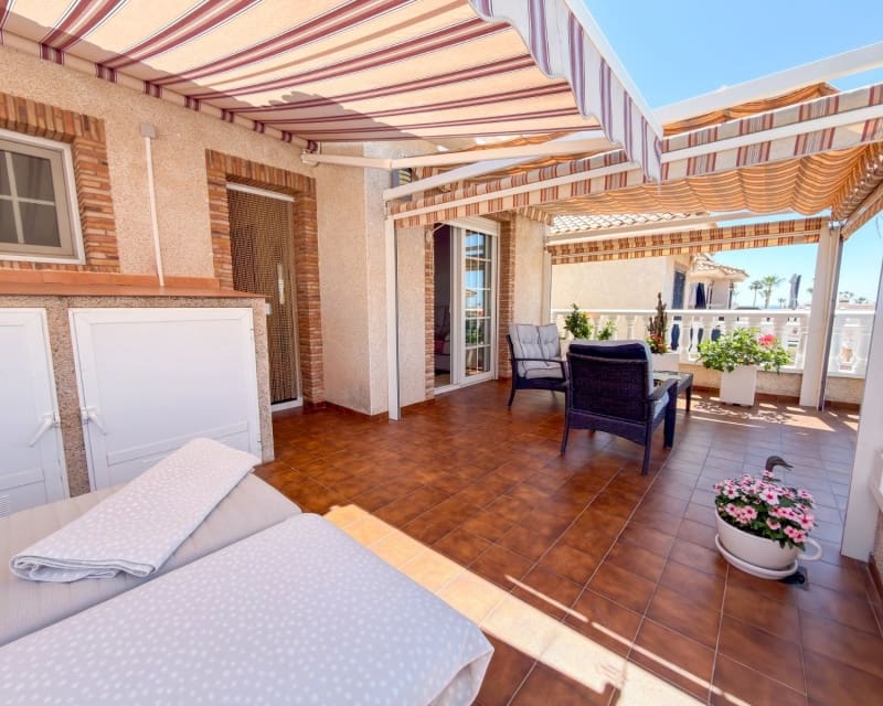 4 soverom Villa til salgs i Villamartin med svømmebasseng garasje - € 335 000 (Ref: 9926411)