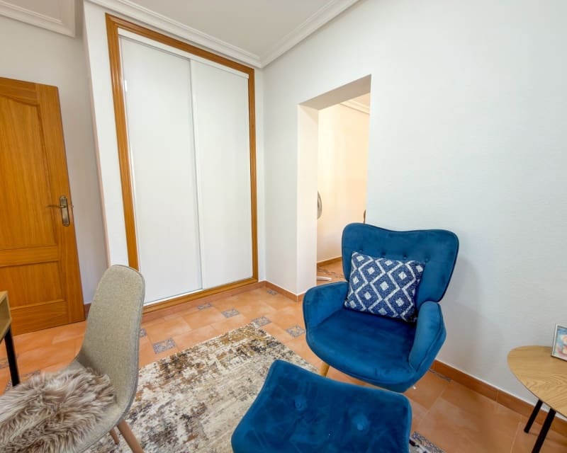 4 soverom Villa til salgs i Villamartin med svømmebasseng garasje - € 335 000 (Ref: 9926411)