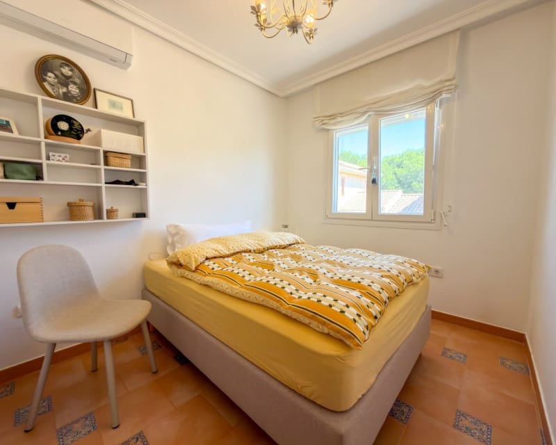 4 soverom Villa til salgs i Villamartin med svømmebasseng garasje - € 335 000 (Ref: 9926411)
