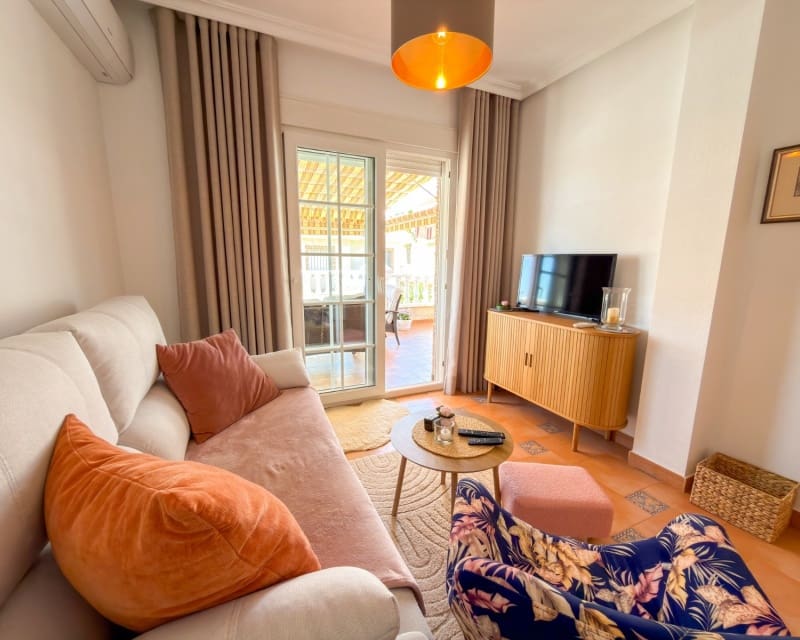 4 soverom Villa til salgs i Villamartin med svømmebasseng garasje - € 335 000 (Ref: 9926411)