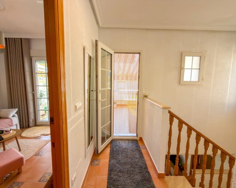 4 soverom Villa til salgs i Villamartin med svømmebasseng garasje - € 335 000 (Ref: 9926411)