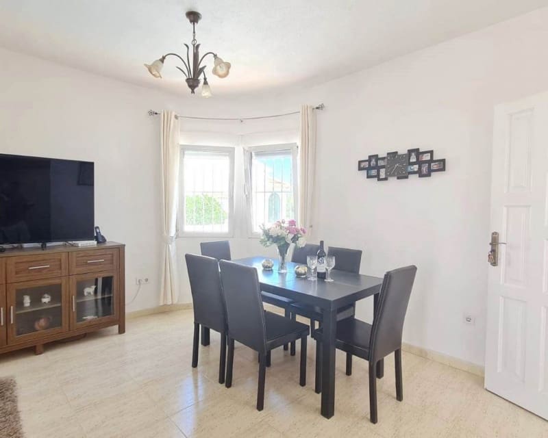 Chalet de 2 habitaciones en La Florida en venta con piscina garaje - 399.900 € (Ref: 9926414)