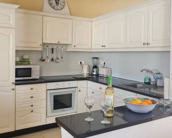 Chalet de 2 habitaciones en La Florida, Orihuela en venta con piscina garaje - 399.900 € (Ref: 9926414)