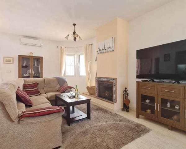 Chalet de 2 habitaciones en La Florida, Orihuela en venta con piscina garaje - 399.900 € (Ref: 9926414)