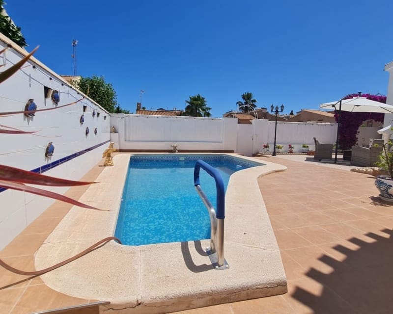 Chalet de 2 habitaciones en La Florida en venta con piscina garaje - 399.900 € (Ref: 9926414)