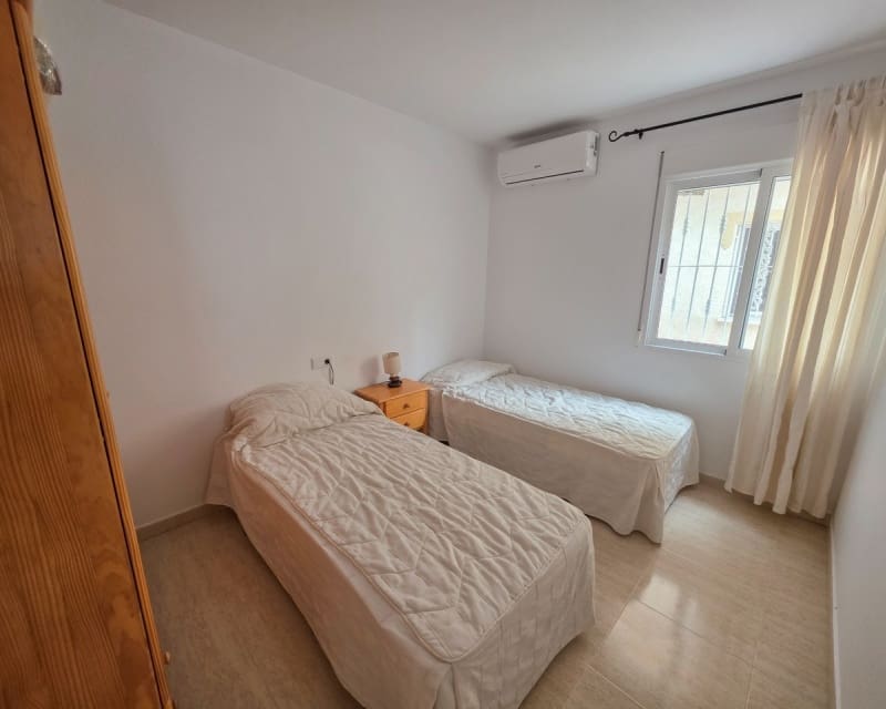 2 Zimmer Apartment zu verkaufen in Villamartin mit Pool Garage - 149.950 € (Ref: 9926415)