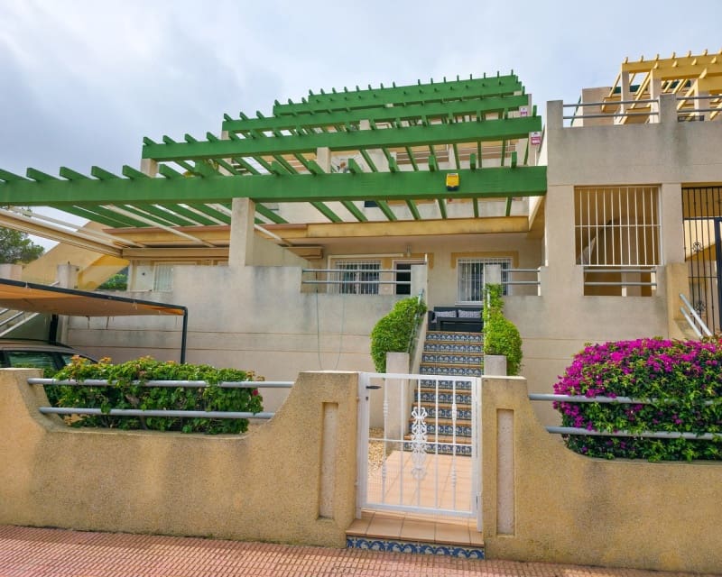2 Zimmer Apartment zu verkaufen in Villamartin mit Pool Garage - 149.950 € (Ref: 9926415)