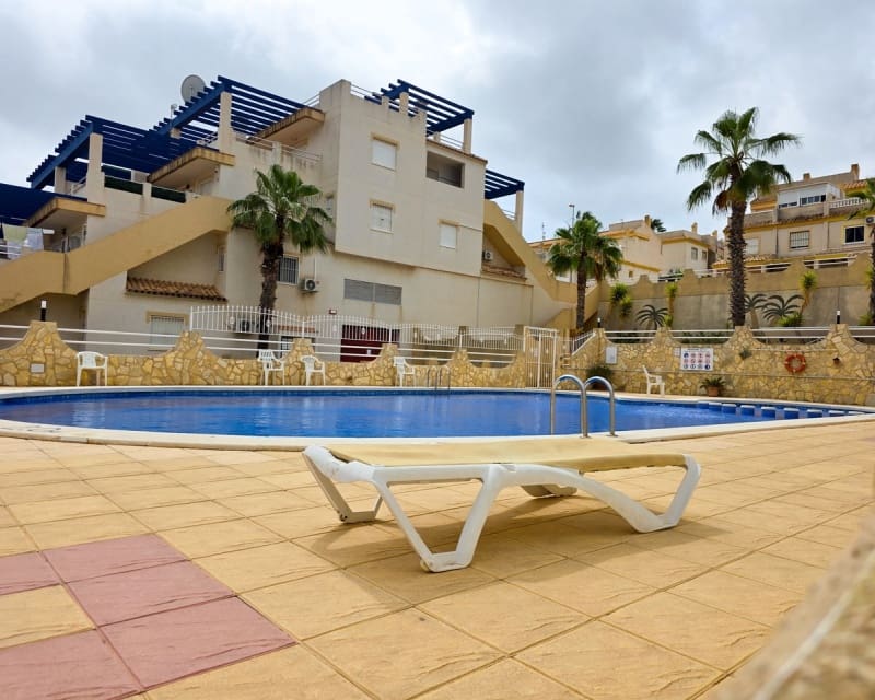 2 Zimmer Apartment zu verkaufen in Villamartin mit Pool Garage - 149.950 € (Ref: 9926415)