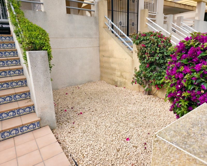 2 Zimmer Apartment zu verkaufen in Villamartin mit Pool Garage - 149.950 € (Ref: 9926415)