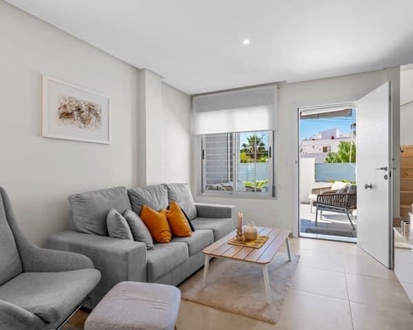 3 soveværelse Byhus til salg i Playa Flamenca, Orihuela med swimmingpool garage - € 329.000 (Ref: 9926418)
