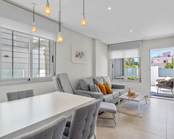 3 soveværelse Byhus til salg i Playa Flamenca, Orihuela med swimmingpool garage - € 329.000 (Ref: 9926418)