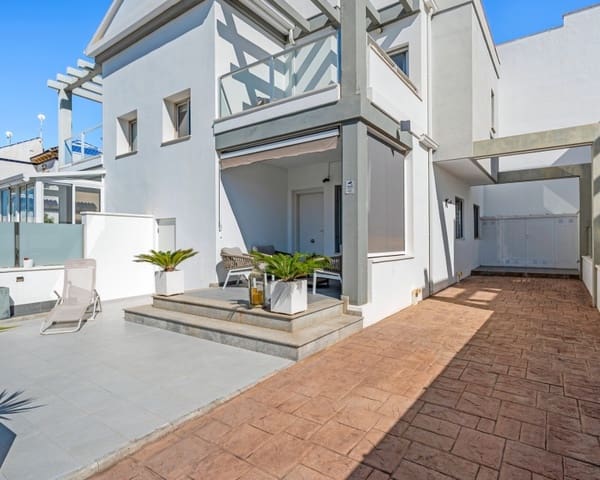 3 soveværelse Byhus til salg i Playa Flamenca, Orihuela med swimmingpool garage - € 329.000 (Ref: 9926418)
