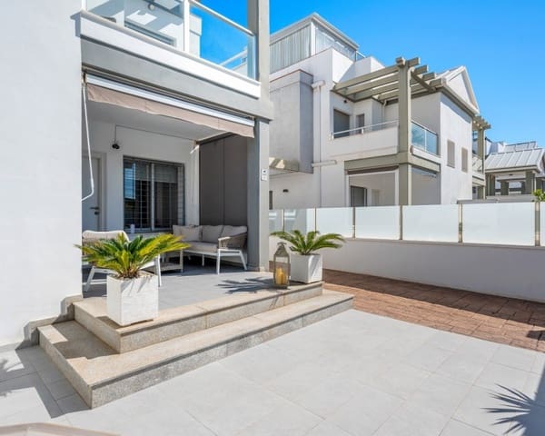 3 soveværelse Byhus til salg i Playa Flamenca, Orihuela med swimmingpool garage - € 329.000 (Ref: 9926418)