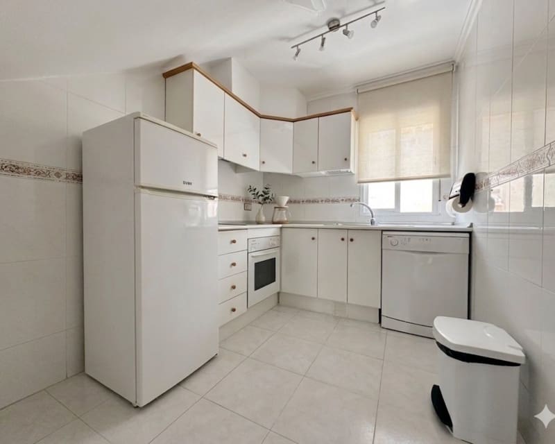3 sovrum Lägenhet till salu i La Florida med pool - 179 000 € (Ref: 9926420)